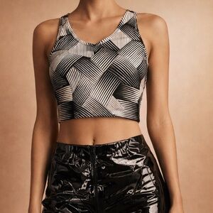 Mossimo Black White Geometric Crop Top Sleeveless Stretch Size L